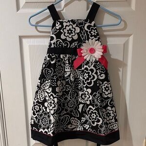 Sophie Rose size 6 Floral Black and White Dress